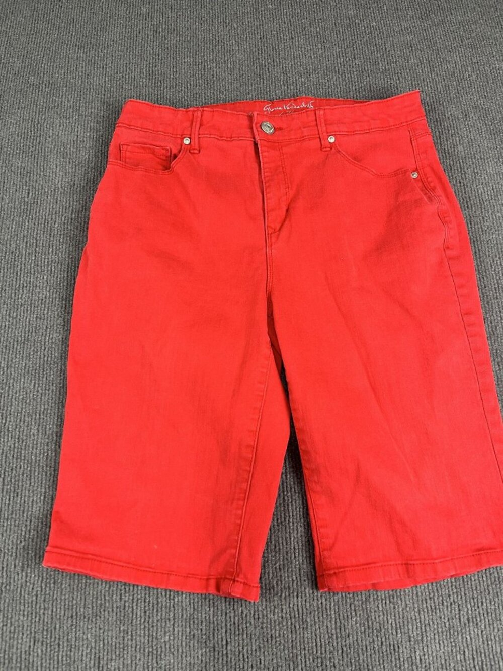 Gloria Vanderbilt Womens Red Bermuda Shorts 10 All-Around Slimming Effect
